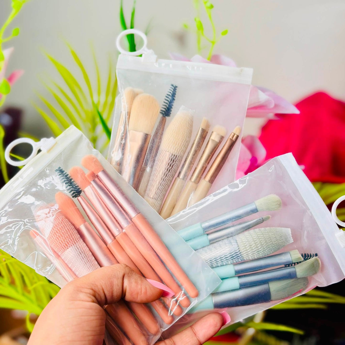 Soft Bristle Mini Brush Set – 8 Pcs - Free Zipper Bag