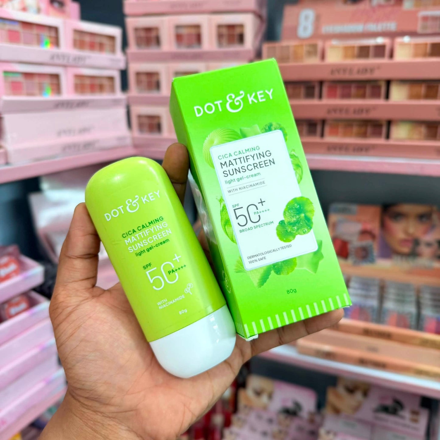 Dot & Key Sunscreen SPF 50 PA++++ 80g
