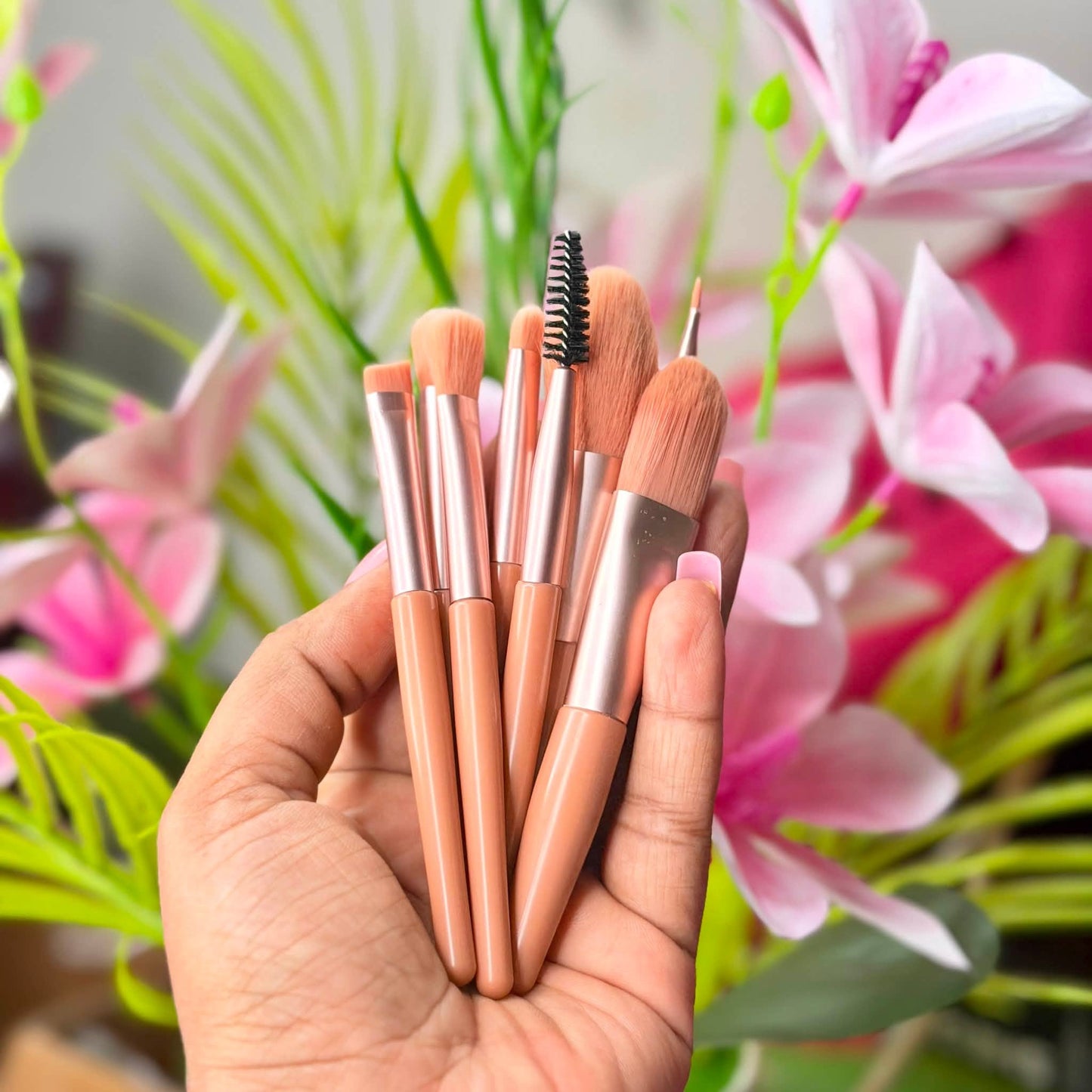 Soft Bristle Mini Brush Set – 8 Pcs - Free Zipper Bag