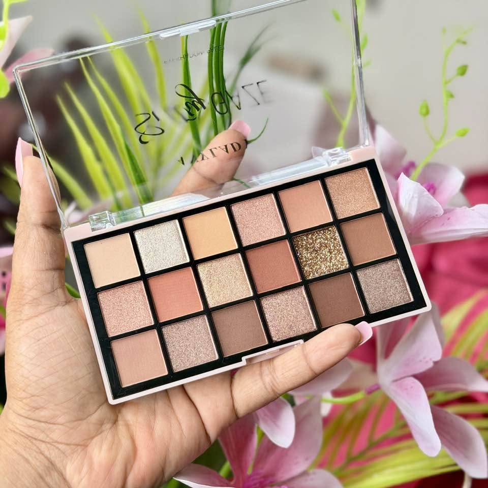 ANYLADY 18 Color Gaze Eyeshadow Palette – High Pigmented