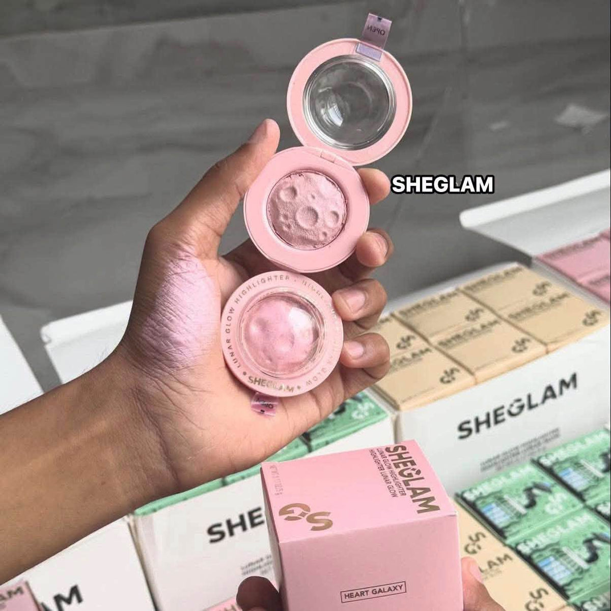 SHEGLAM Lunar Glow Highlighter