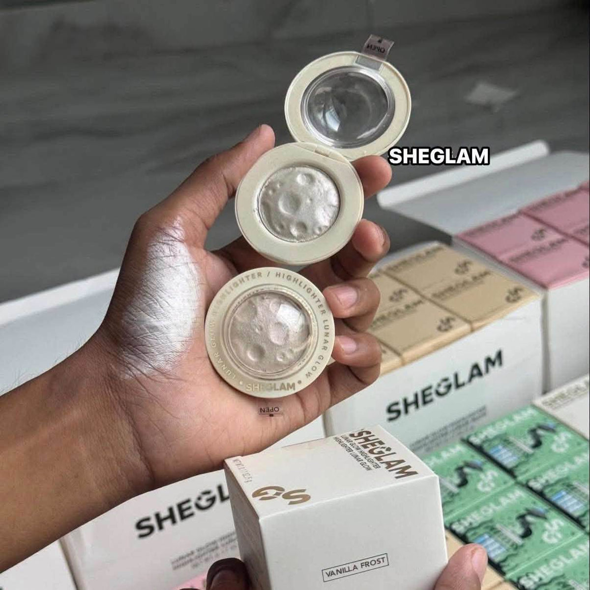 SHEGLAM Lunar Glow Highlighter